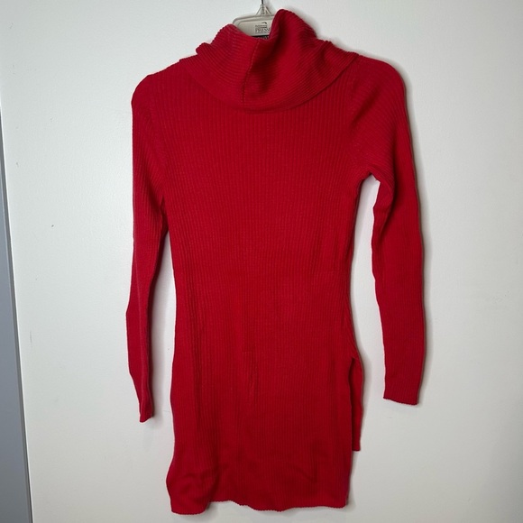 Tahari Women’s extra fine merino wool cowl neck sweater split side tunic in red - Picture 7 of 8